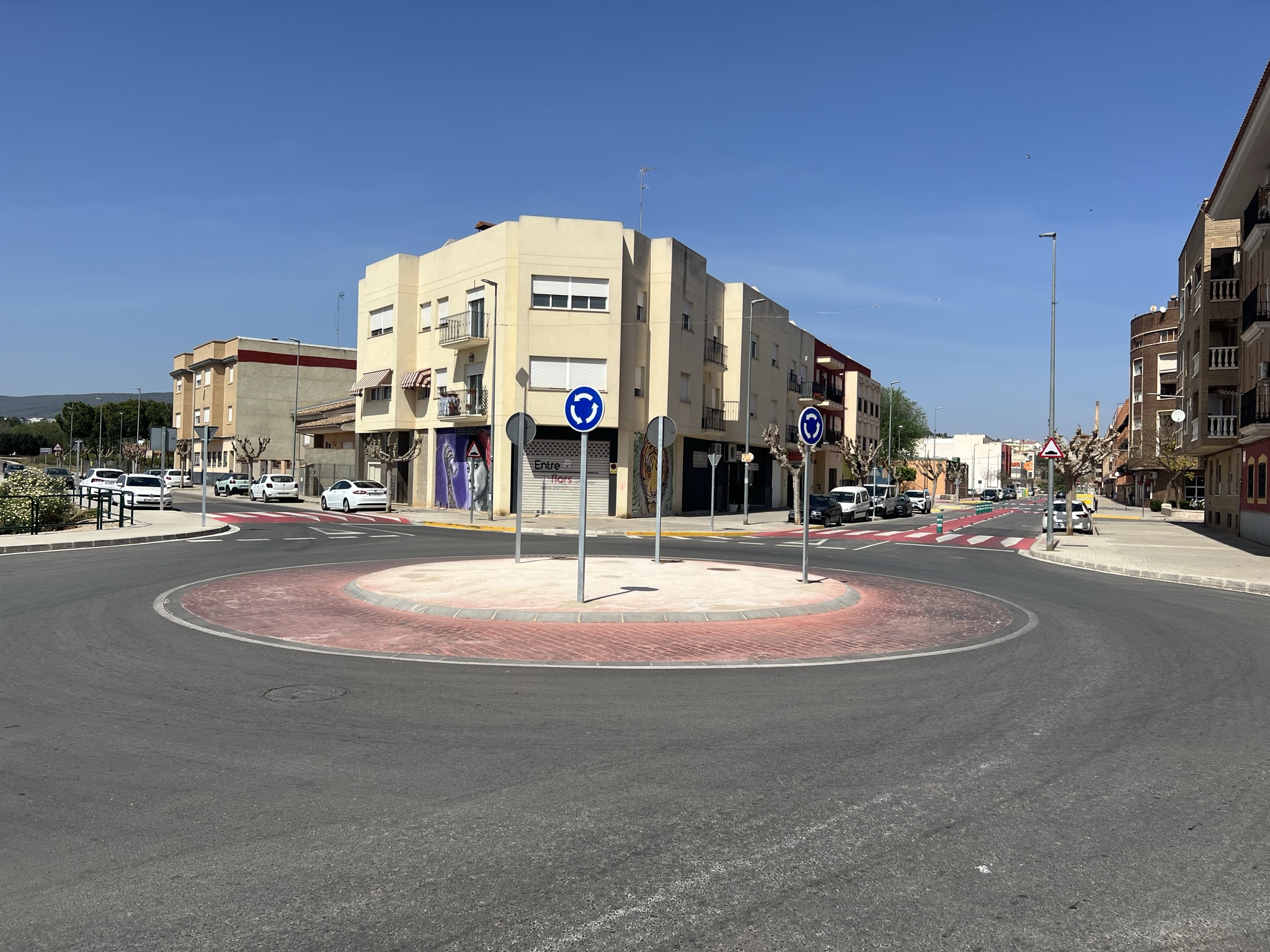 GLORIETA Y MEJORAS DEL TRAFICO EN ALCUDIA DE CRESPINS